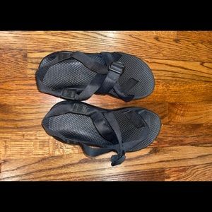 black chacos - womens size 8